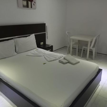 Hotel Suite Royal Melgar Ngoại thất bức ảnh