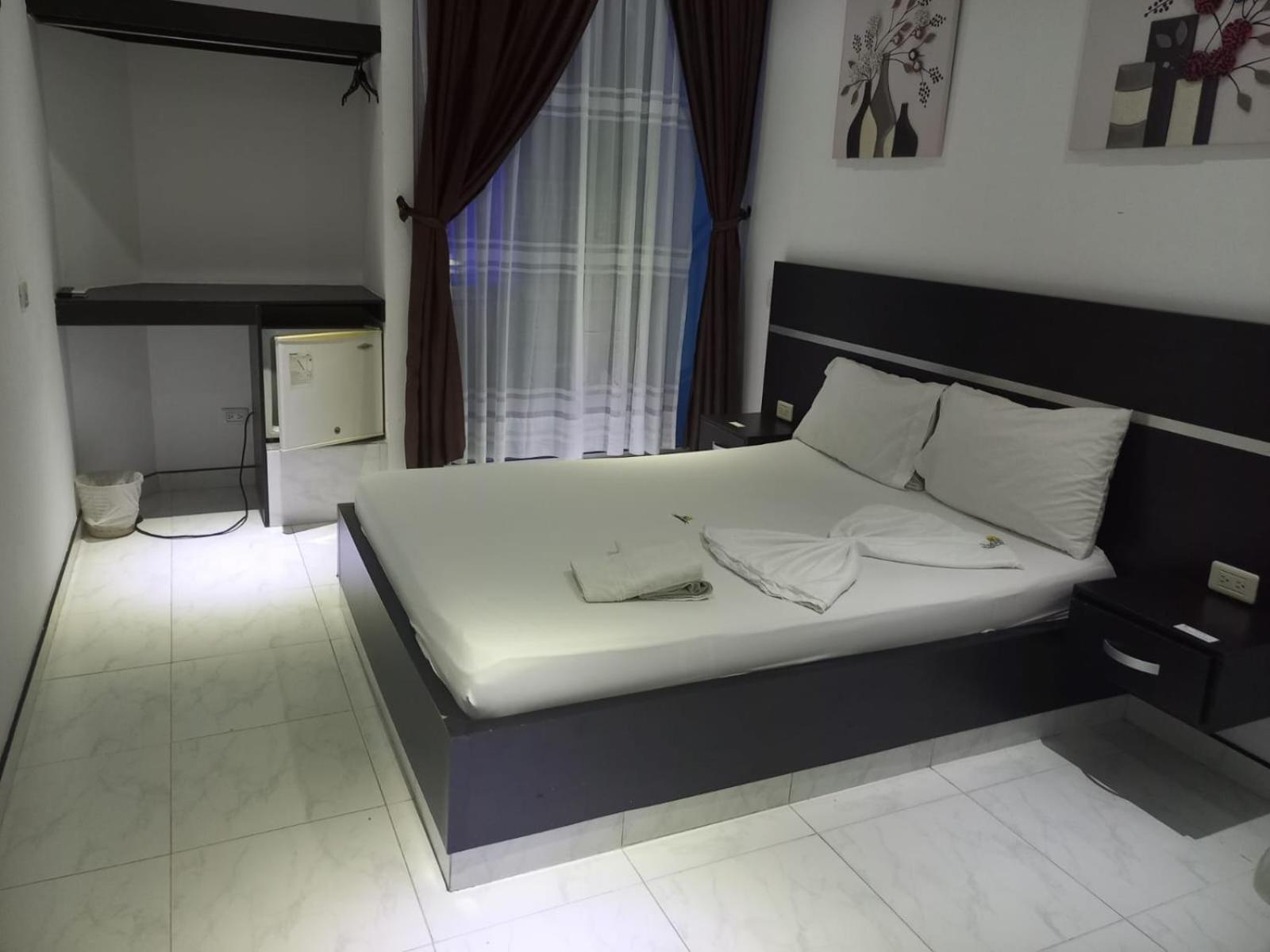 Hotel Suite Royal Melgar Ngoại thất bức ảnh