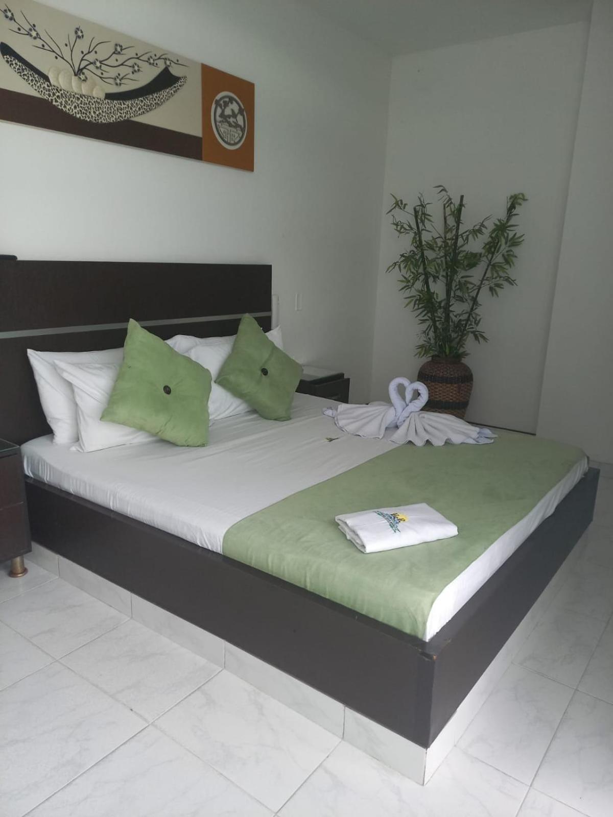 Hotel Suite Royal Melgar Ngoại thất bức ảnh