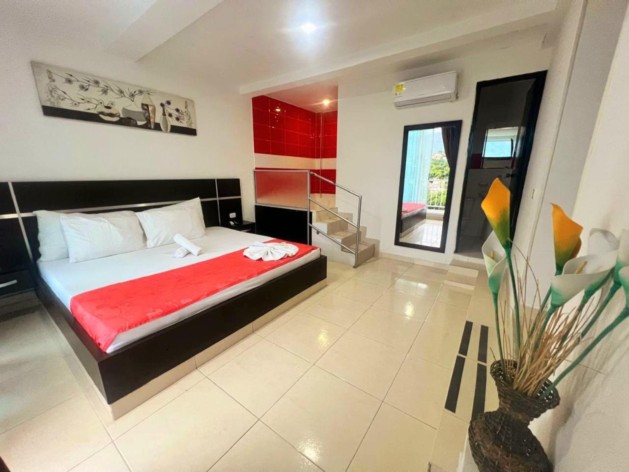 Hotel Suite Royal Melgar Ngoại thất bức ảnh