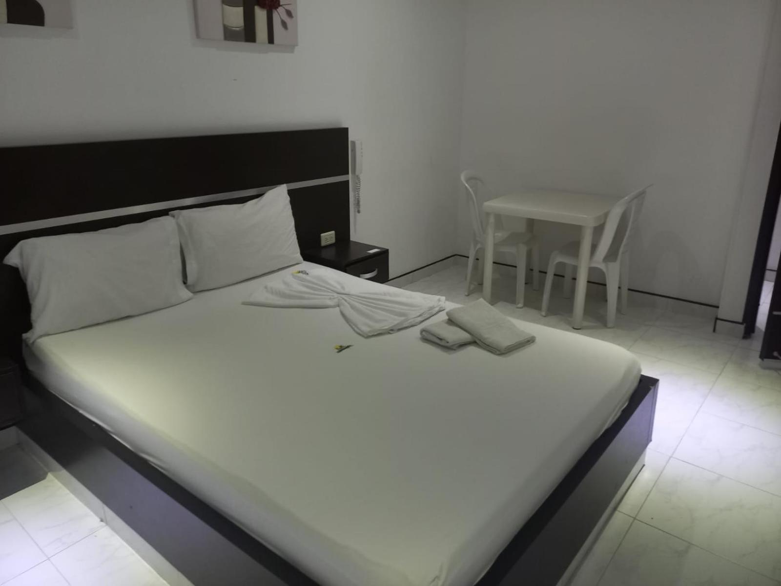 Hotel Suite Royal Melgar Ngoại thất bức ảnh