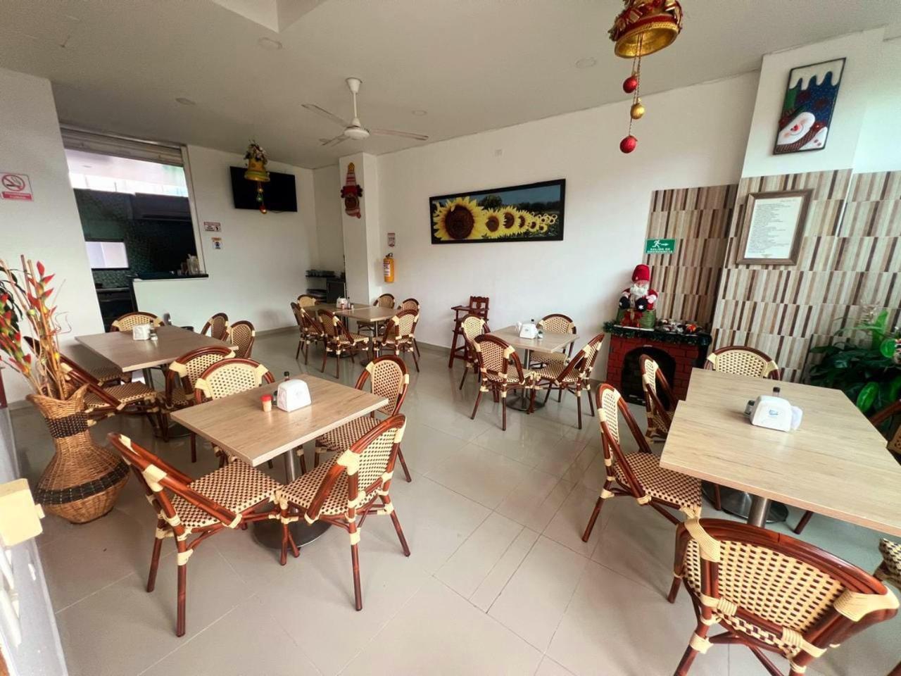 Hotel Suite Royal Melgar Ngoại thất bức ảnh