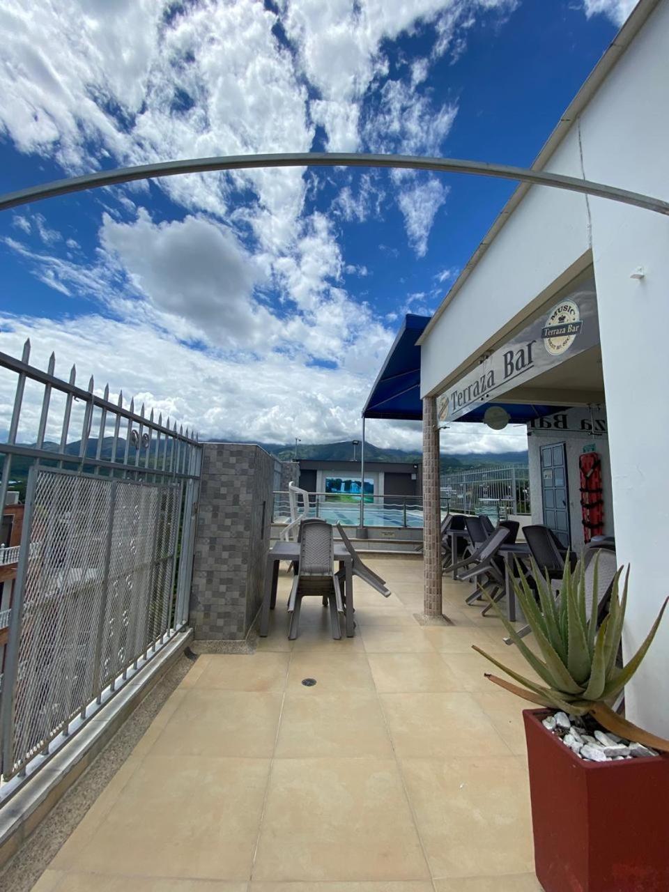 Hotel Suite Royal Melgar Ngoại thất bức ảnh