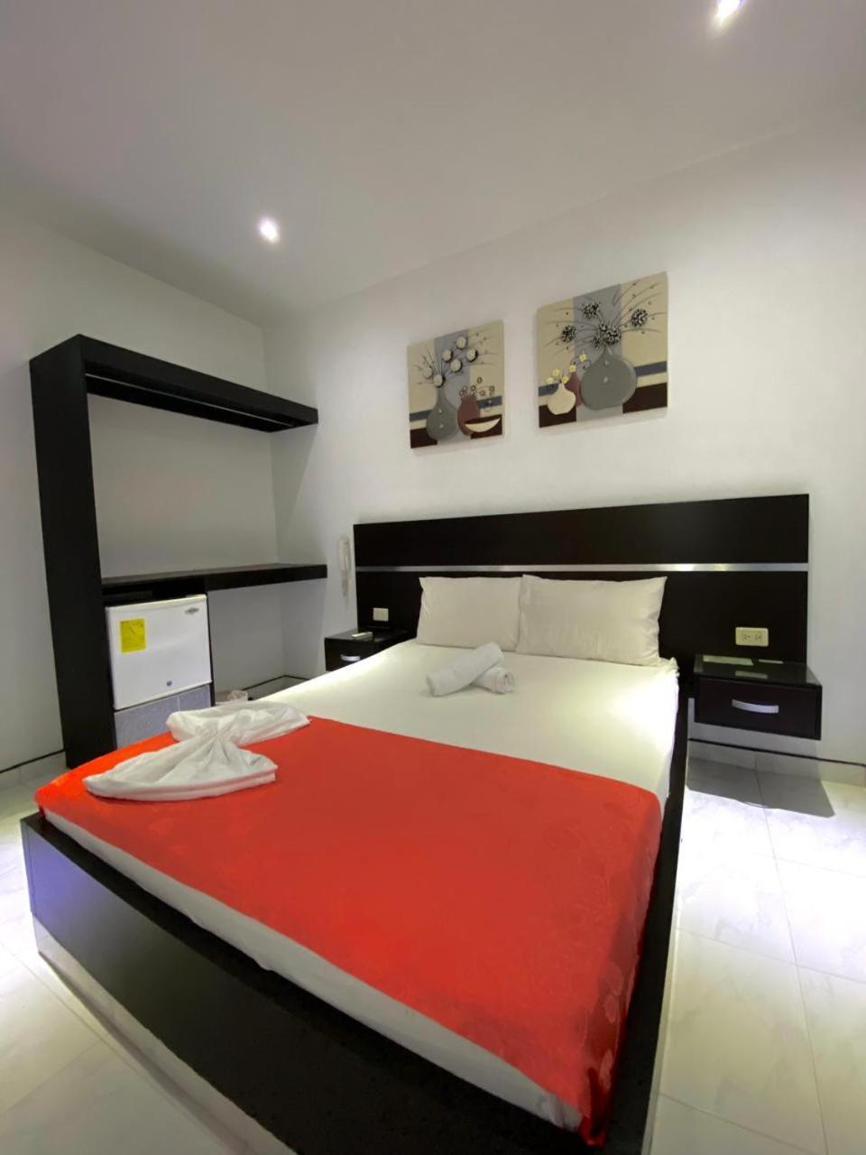 Hotel Suite Royal Melgar Ngoại thất bức ảnh